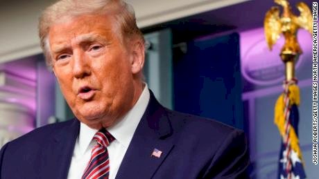 Presiden AS Donald Trump Mengaku Positif Covid-19 lewat Twitter