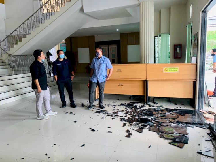 Ngeri!!! Ratusan Pelajar Serang DPRD Kota Jambi, 7 Orang Diamankan Polisi