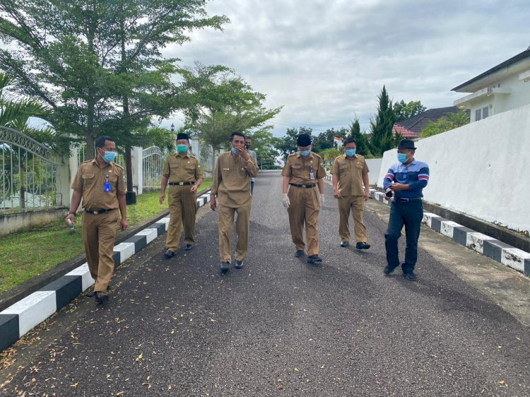Ulang Tahun Muarojambi, Pejabat Jenguk Bupati yang Diisolasi di Rumdis