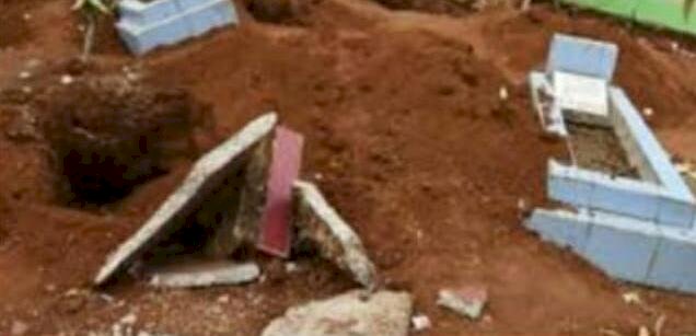 Ngeri!!! Makam Orang Sakti di Bukitbungkul Merangin Dibongkar Orang, Tali Pocong Hilang