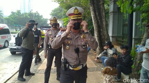 Cegah Penyusup Provokator di Demo CiptaKerja, Polisi Suruh Warga Pulang ke Rumah