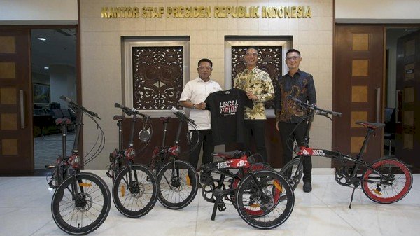 Jokowi Dikasih Sepeda Daniel Mananta, Gerindra: Ini Soal Sensitif Bisa Digoreng Kemana-mana