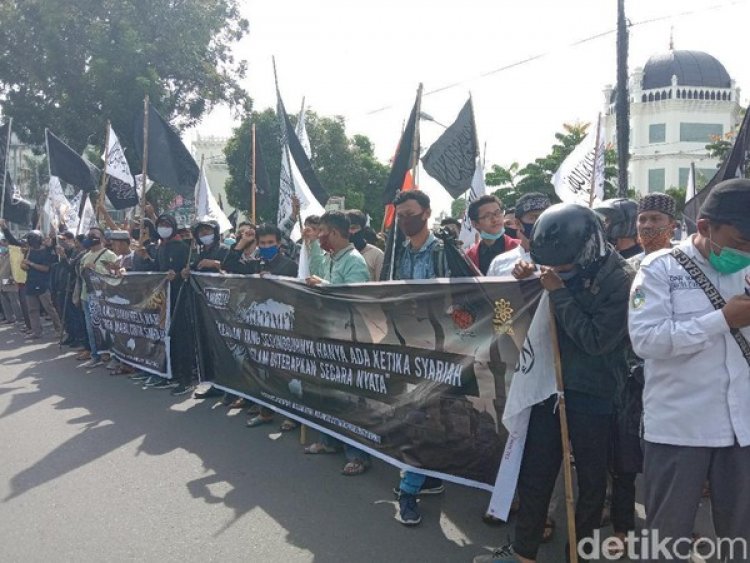 Demo Presiden Macron, Mahasiswa di Medan Serukan Boikot Produk Prancis