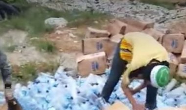 Viral Video Boikot Produk Prancis, Sejumlah Orang Buang & Injak Air Mineral