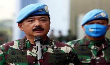 Panglima TNI Dikawal Pangkostrad dan Empat Komandan