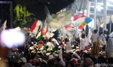 Anies Copot Wali Kota Jakpus akibat Kerumunan Habib Rizieq