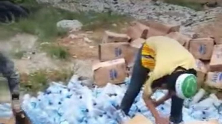 Viral Video Boikot Produk Prancis, Sejumlah Orang Buang & Injak Air Mineral