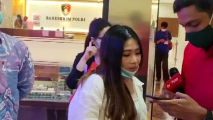 Puluhan Miliar Tabungan Gamer Cantik Ini Raib di Bank Swasta: Saya lapor, Uang Itu Hak Saya