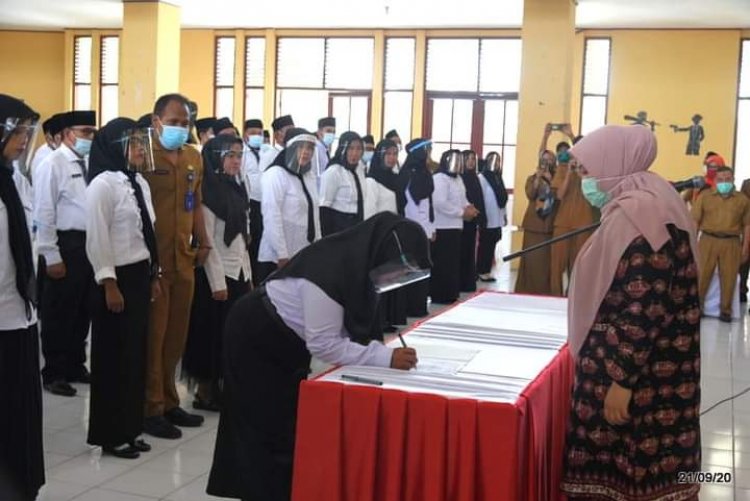 Bupati Lantik 99 Anggota BPD Terpilih Kecamatan Jaluko