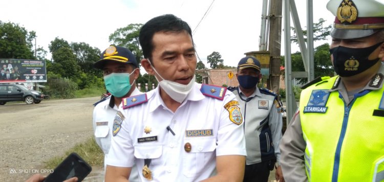 Tegas, Mobil Muatan Berlebih yang Melintas di Tanjab Timur Ditilang Petugas