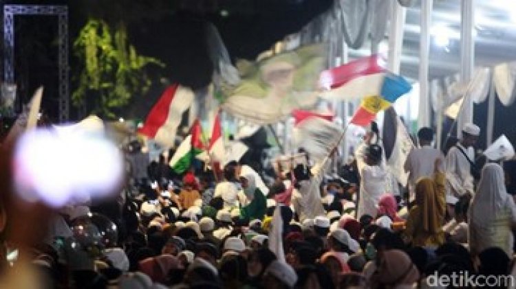 Anies Copot Wali Kota Jakpus akibat Kerumunan Habib Rizieq