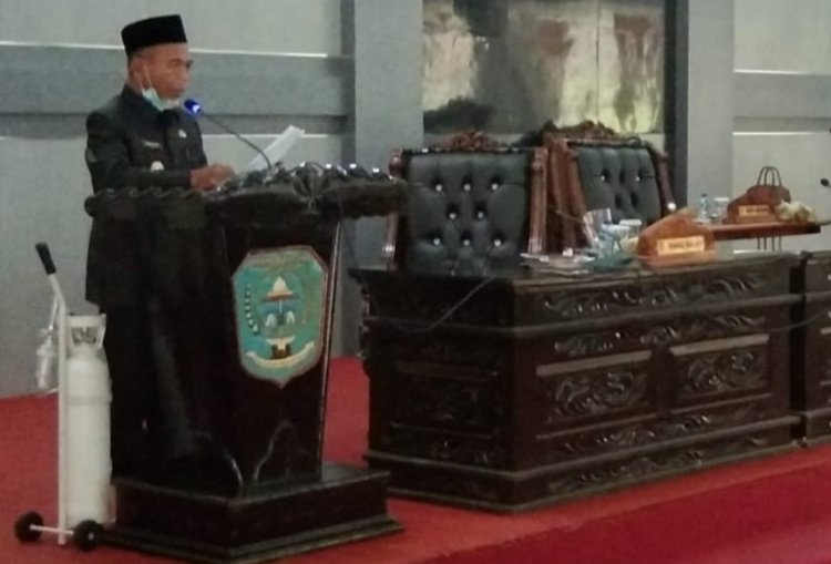 Pakai Tabung Oksigen, Plt Bupati Merangin Mashuri Tetap Hadiri Paripurna di DPRD