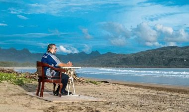 Bersama Cucu Saat di Pantai Teleng Ria Pacitan, SBY: Teringat Masa Kecil yang Indah