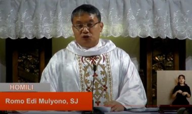 Misa Malam Natal Katedral ajak Umat tidak Mementingkan Diri Sendiri