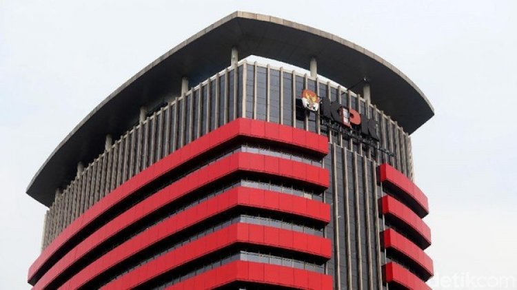 Pejabat Terkena OTT Dibawa KPK untuk Diperiksa, Firli: Dugaan Terima Hadiah dari Vendor Bansos