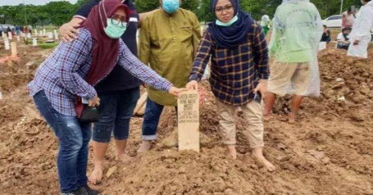 Komika Babe Cabita Lihat Ibunya Dimakamkan dengan Protokol Covid-19