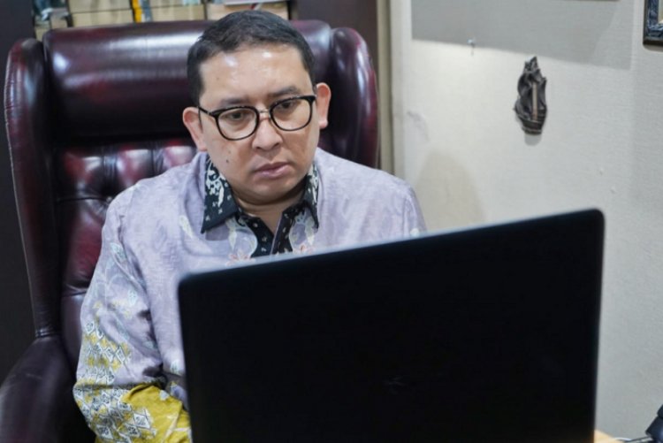 Cuit di Twitter Fadli Zon Ngaku Diserang Teror Robocall, 'Colek' Mahfud MD: Masih Digunakan?