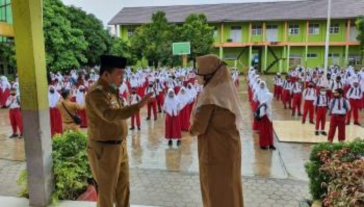 Bupati Merangin Cek Proses Belajar Mengajar di Sekolah