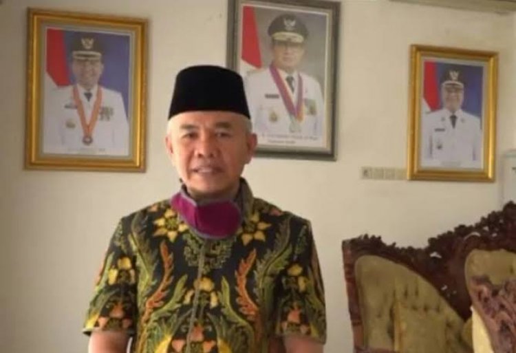 Bupati Kerinci Adirozal Positif Corona