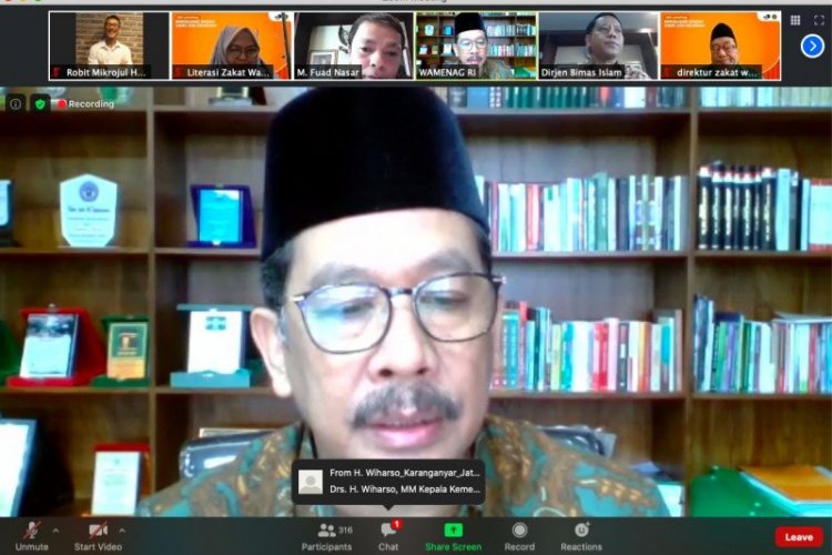 Wamenag Dukung Inisiasi Wakaf Uang ASN