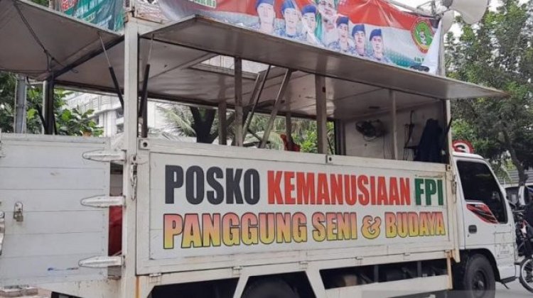 Denny Siregar Ejek Mobil Pendukung Rizieq: Ini Bukan Mobil Komando, Tepatnya Mibil Kimindi