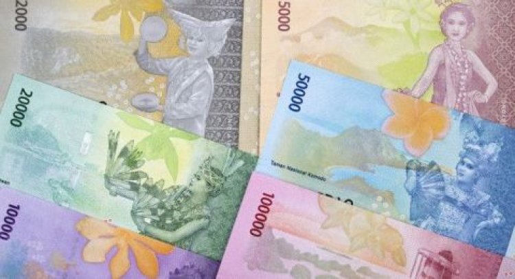 Viral! Wanita Ini Dapatkan Banyak Hadiah Uang dari Kemasan Camilan