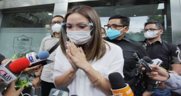 Bikin Video Porno dengan MYD saat Berstatus Istri Gading Marten, Gisel Dihujat Habis-habisan Netizen