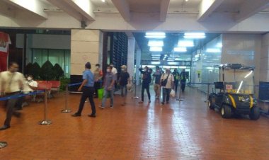 Keluarga Korban Sriwijaya Air SJ182 Tiba di Bandara Soetta Malam Ini