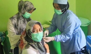 Di Muarojambi Sudah 866 Tenaga Kesehatan yang Divaksin