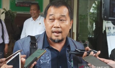 Logo Perusahaan Identik, MAKI Desak Bank Mandiri Proses Hukum PT. Pengelola Investama Mandiri