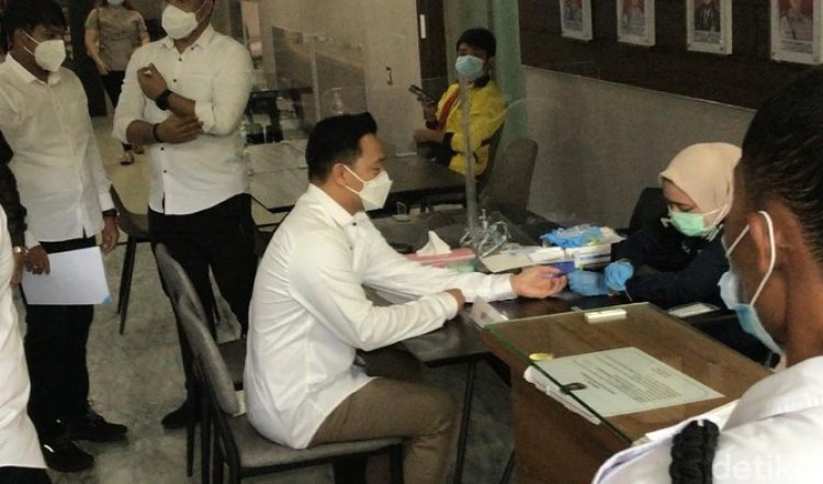 Michael Yukinobu Defretes Penuhi Panggilan Polda Metro Jaya