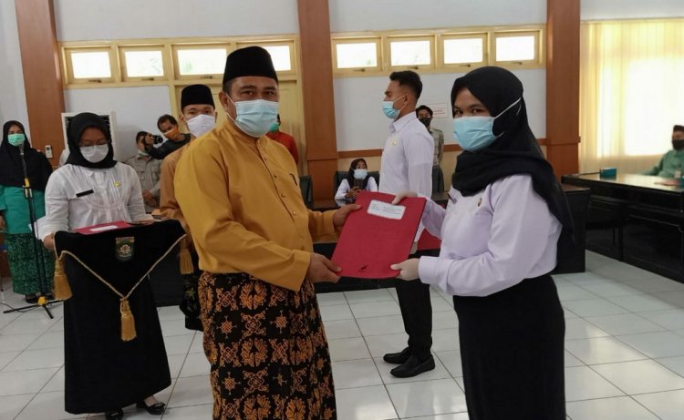 Serahkan SK CPNS, Bupati Bungo: Bantu Pemerintah Tekan Penyebaran Covid-19