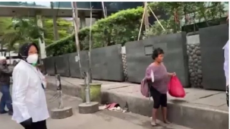 Netizen Bongkar Drama Blusukan Risma di Sudirman-MH Thamrin