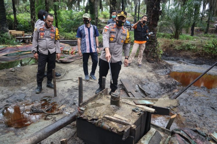 Lagi, Polres Muarojambi Tutup 47 Sumur Minyak di Bahar Selatan