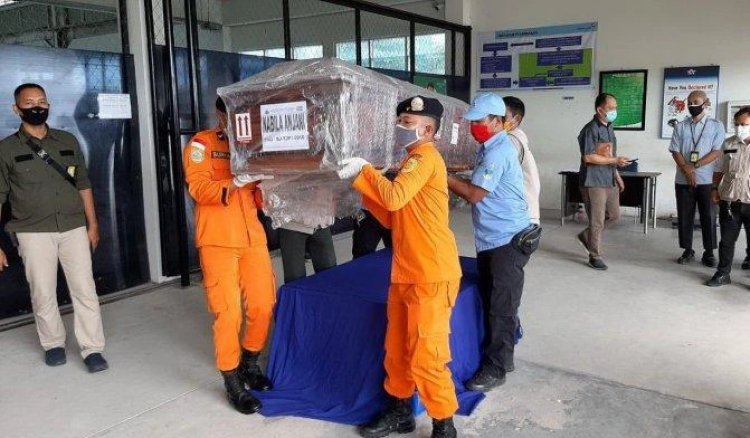 Korban Sriwijaya Air Nabila Anjani Dimakamkan, Santunan Pun Jadi Rebutan