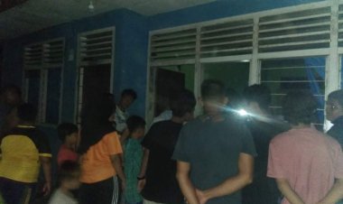 Warga Demo dan Lempar Kantor PLN Gardu di Jujuhan Jambi, Kesal Listrik Padam Setiap Hari