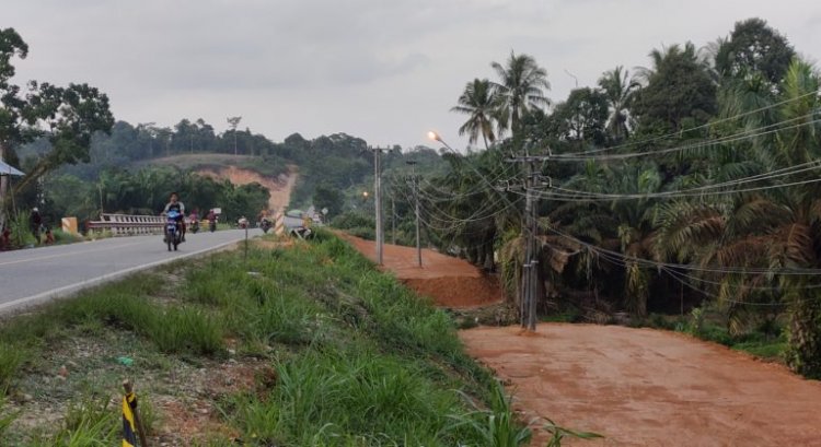 PLN Minta Uang Ratusan Juta, Pembangunan Jembatan Sungai Tantan Merangin Terkendala