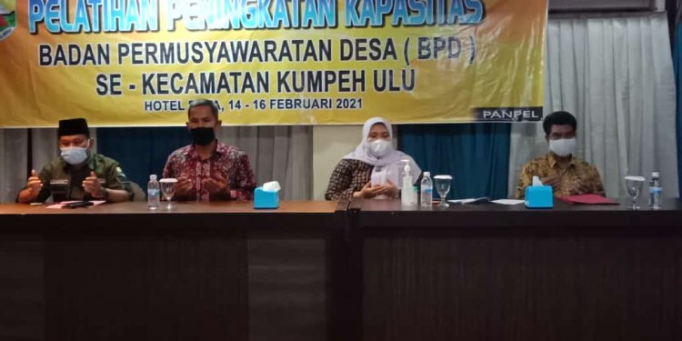 Bupati Masnah Buka Kegiatan Pelatihan Peningkatan Kapasitas Anggota BPD se-Kecamatan Kumpeh Ulu
