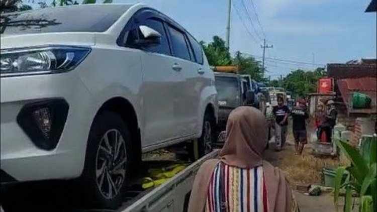 Viral! Warga Satu Kampung di Tuban Beli Ratusan Mobil, Kaya Mendadak...
