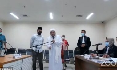 Rizieq Marah Disidangkan Online: Sampaikan ke Majelis Hakim Saya tidak Ridho Dunia Akhirat