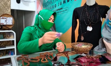 Mendadak, Ketua Persit Korem 042/ Gapu Datangi Galeri UMKM Muarojambi