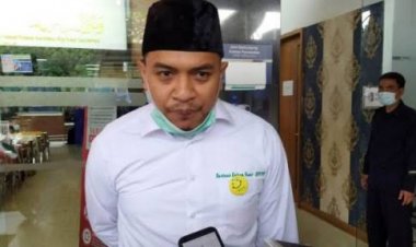 Polisi Klaim Satu Terduga Teroris Berbaiat di FPI, Pengacara HRS: Hebat Banget Sudah Meninggal bisa Diinterogasi