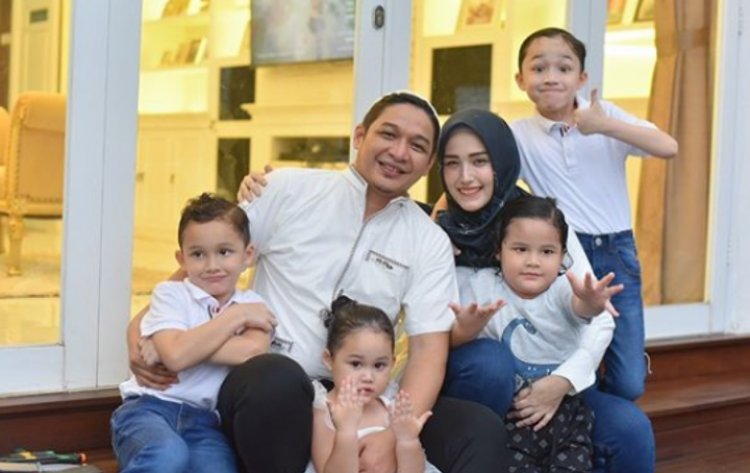 Adelia Istri Pasha Ungu Diberitakan Meninggal, Ternyata....