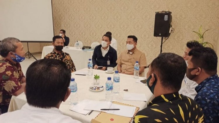 AHY Lapor ke Kemenkum HAM, Moeldoko Sibuk dengan Petani