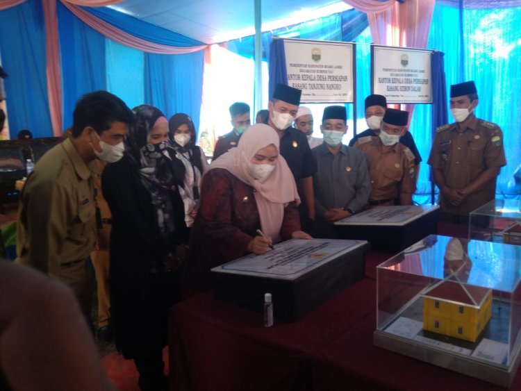 Resmikan 2 Desa Persiapan di Kumpeh Ulu, Masnah : Harapan Saya Segera Didefinitifkan
