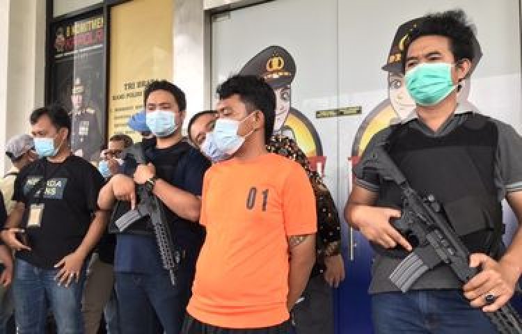 Gegara Sering Dihina dengan Kata Kotor, Pria Ini Bunuh Kakek-Nenek di BSD