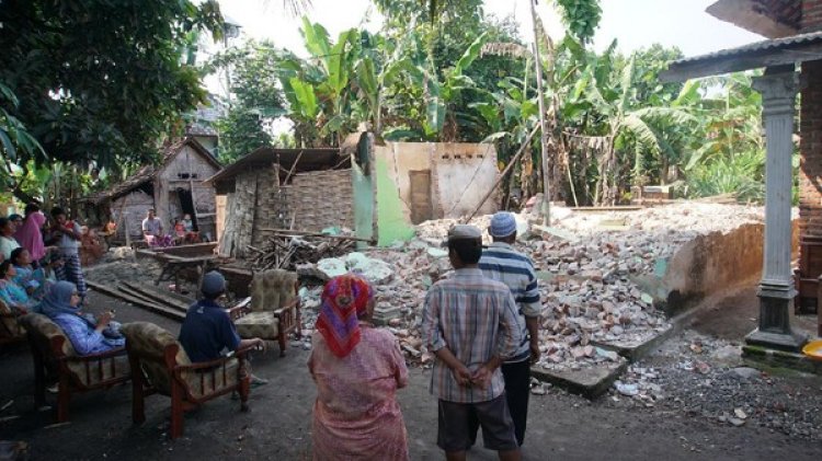 Duh! Kompensasi Rp30 Juta Tak Kunjung Dibayar, Rumah Gono-gini Dihancurkan Mantan Istri