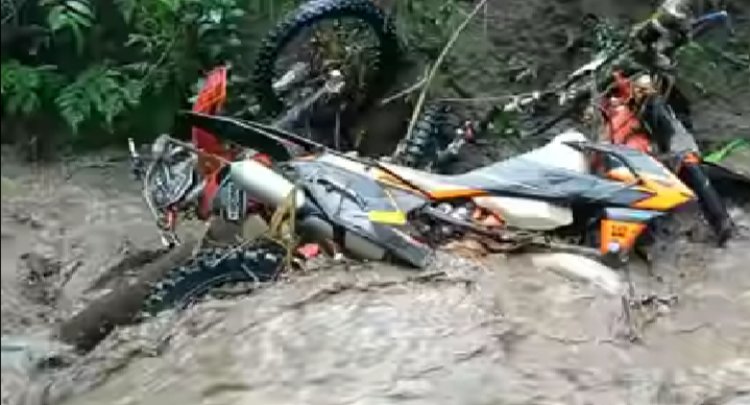 Petaka Timpa 30 Crosser di Boyolali, Tersapu Banjir Hingga Motor Hanyut Dibiarkan Saja