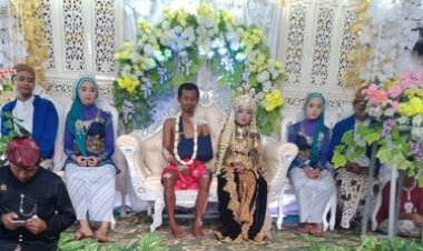Viral Pernikahan Mempelai Pria Bercelana Pendek dan Terluka
