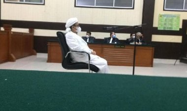 Habib Rizieq Sebut Pendirian Ponpes Dapat Rekomendasi dari Bupati Hingga Aher: Bukan Nggak Ada Izin!